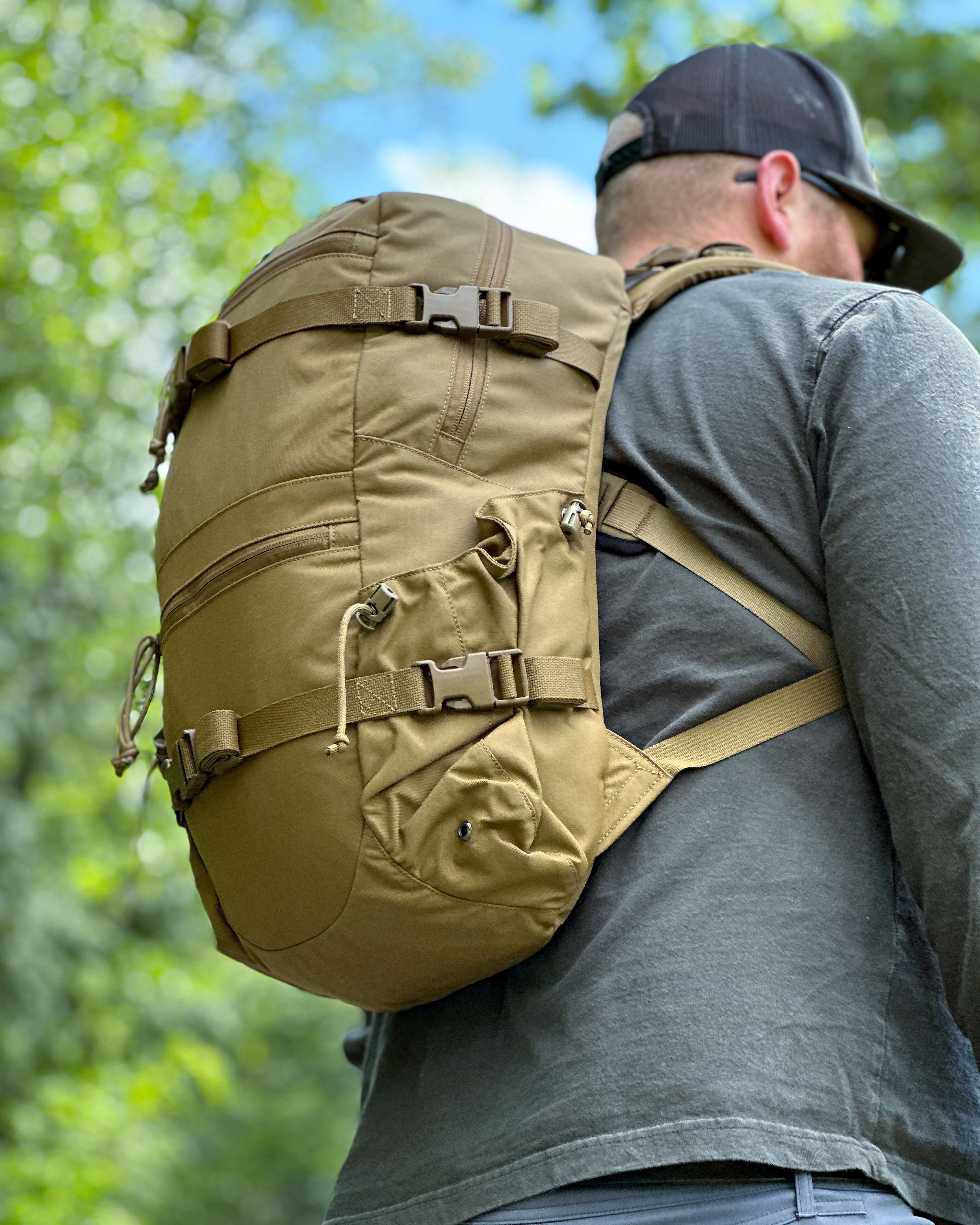 Ruckmule mfg company helix v2 edc day pack backpack hiking outdoor backpack every day carry
